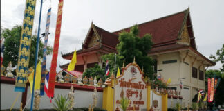 วัดขันแก้ว ตำบลหารแก้ว อำเภอหางดง วัดขันแก้ว เลขที่ 85 หมู่ 2 บ้านหารแก้ว ตำบลหารแก้ว อำเภอหางดง จังหวัดเชียงใหม่ รหัสไปร