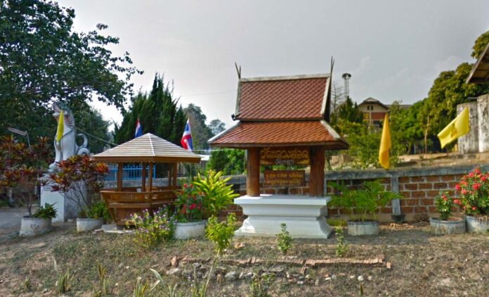 วัดหลวงฮอด บ้านหลวงฮอด ตำบลฮอด อำเภอฮอด จังหวัดเชียงใหม่