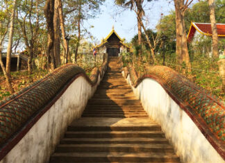 วัดป่าแดงมหาวิหาร ตำบลสุเทพ อำเภอเมืองเชียงใหม่