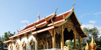 วัดพระธาตุดอยคำ ตำบลแม่เหียะ อำเภอเมืองเชียงใหม่
