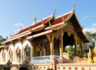 วัดพระธาตุดอยคำ ตำบลแม่เหียะ อำเภอเมืองเชียงใหม่