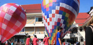 โคมลอย ลอยล่องส่งเคราะห์