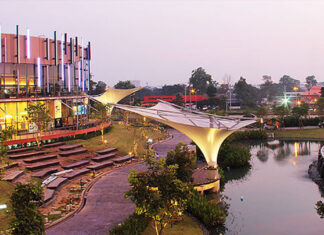 พรอมเมนาดา รีสอร์ท มอลล์ พรอมเมนาดา รีสอร์ท มอลล์ Prommenada Resort Mall