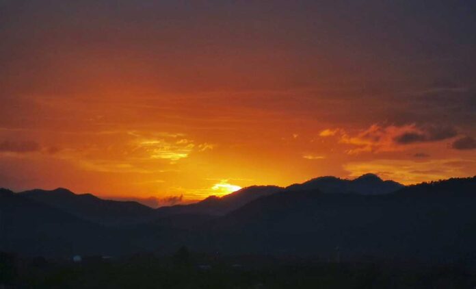 Yoga Sunset Chiang Mai, Yoga for Office Syndrome  11 June 2022 Time Start 18.00-19.00​ at Vanna Cafe