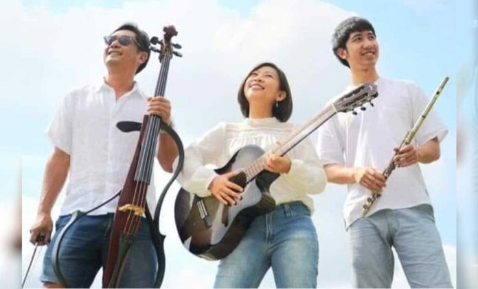 Music in the Garden on Sunday July 24 2022 at Simple Pleasures Cafe