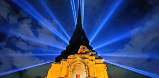 ชมการแสดงแสงหลวง โชติการาม องค์พระธาตุเจดีย์หลวง ชมการแสดงแสงหลวง โชติการาม องค์พระธาตุเจดีย์หลวง ณ วัดเจดีย์หลวง เมืองเชียงใหม่ จังหวัดเชียงใหม่ ในค่ำคืนวันอาทิตย์ที่ 31 กรกฎาคม 2565