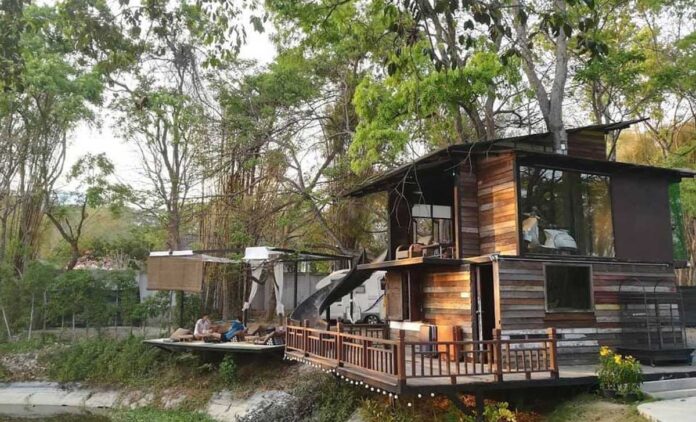 Friday Sketch & Kvetch - at No. 39 Cafe on Friday 2022 October 14 12am-3pm