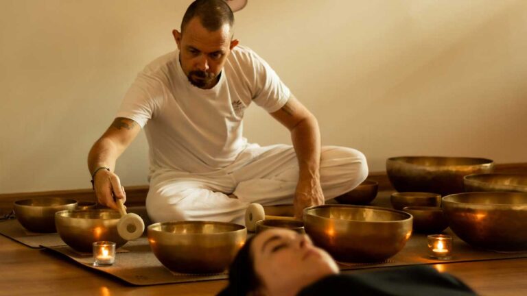 CMH - Tibetan Singing Bowls Sound Bath
