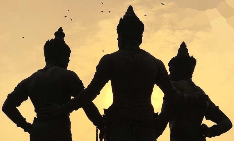 ยอสวยไหว้สา พระญามังรายปีที่ 11 ในวันที่ 12 เมษายน 2566 เวลา 7.30 น. เป็นต้นไป ณ ลานอนุสาวรีย์สามกษัตริย์ และสามารถนำสวยดอก (กรวยดอกไม้) มาร่วมวางเพื่อเป็นการสักการะบูชาแด่องค์บูรพกษัตริย์
